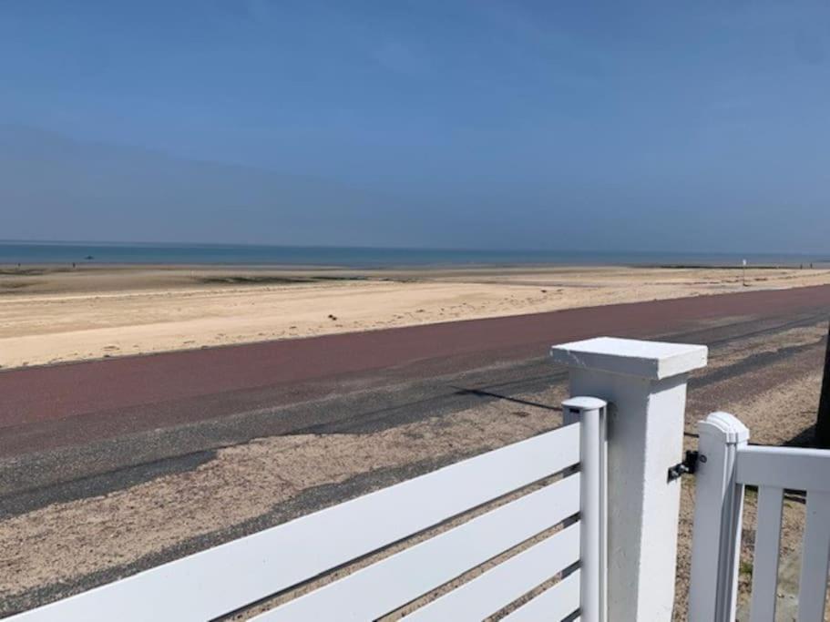 Villa De La Plage, Front De Mer, Juno Beach Bernières-sur-Mer Esterno foto